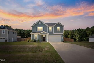 523 Windy Farm Dr, Fuquay Varina, NC 27526