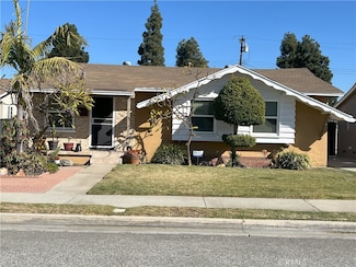 21102 Dalaman Ave, Lakewood, CA 90715