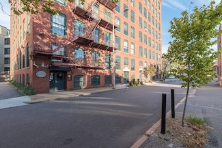 150 Chestnut St Unit J, Providence, RI 02903