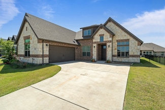 1038 Mickelson Dr, Granbury, TX 76048