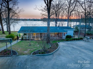 2252 M Rd W, Camden, SC 29020