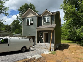 2141 Sanders Rd, Clarksville, TN 37043