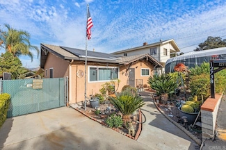 12738 Castle Court Dr, Lakeside, CA 92040