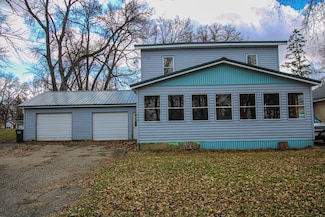608 E Lake St, Osakis, MN 56360