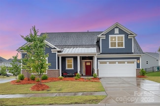 705 Hinterland Ln, Matthews, NC 28104
