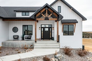 2603 Nicklaus Dr, Bismarck, ND 58503