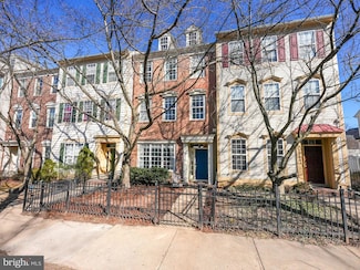 20334 Charter Oak Dr, Ashburn, VA 20147