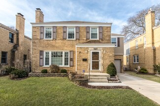 6752 N Dowagiac Ave, Chicago, IL 60646