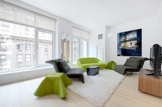 5 E 44th St Unit 10, New York, NY 10017