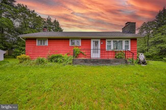 60 Maple Dr, Palmerton, PA 18071