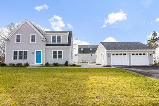 43 Webster Rd, West Yarmouth, MA 02673