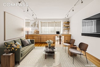 120 Riverside Blvd Unit 10W, New York, NY 10069