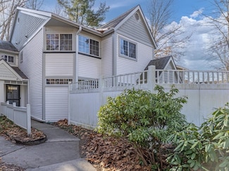 41 Winding Brook Dr, South Burlington, VT 05403