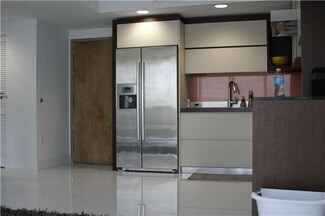 2155 Washington Ct Unit 304, Miami Beach, FL 33139