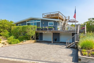 66 Hawser Dr, Babylon, NY 11702