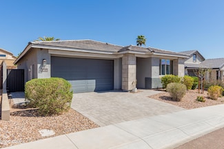 816 E Amberwood Dr, Phoenix, AZ 85048