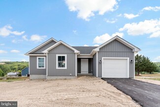 14 Andrew Ct, Berkeley Springs, WV 25411