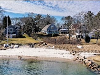 12 Taunton Ave, Marion, MA 02738