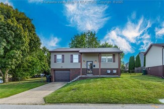 2831 Washington Ave, Hurricane, WV 25526