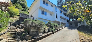 7030 Snake Rd, Oakland, CA 94611