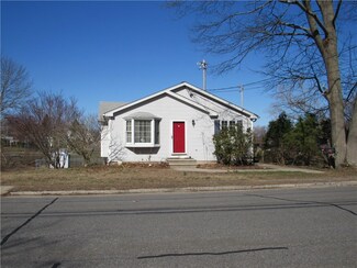 343 Knight St, Woonsocket, RI 02895