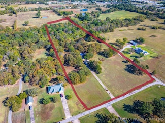 65 Pickle Ln, Heavener, OK 74937