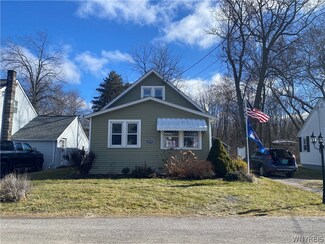 2741 Caledonia St, Newfane, NY 14108