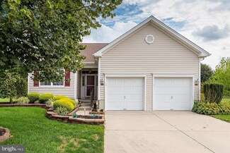 29 Mayfaire Cir, Westampton, NJ 08060