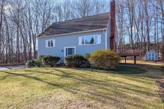 27 Emily Ln, Amherst, MA 01002