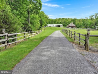 52 Church Ln, Jonestown, PA 17038