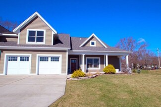 608 Wheatland Dr, Cambridge, WI 53523