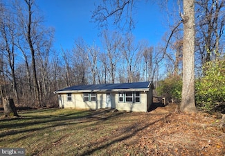 3717 Freezeland Rd, Linden, VA 22642