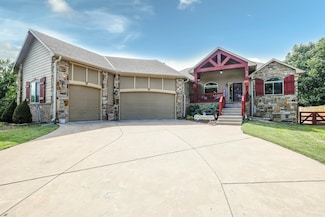 12 Honeysuckle Ct, Oxford, KS 67119