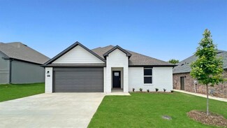 2824 NW 28th St, Yukon, OK 73099
