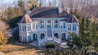 705 Lake Club Dr, Nebo, NC 28761