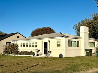 722 S Krouth St, Mooreland, OK 73852