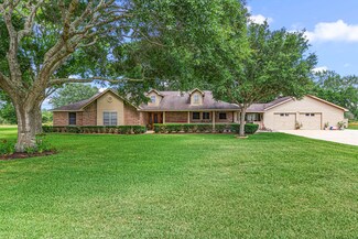 2011 E Cypress Rd, East Bernard, TX 77435