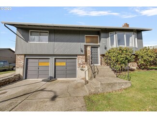751 NE Village Squire Ave, Gresham, OR 97030
