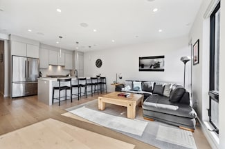 340 W 2nd St Unit 13, Boston, MA 02127