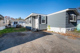 75 S Policy St Unit 48, Salem, NH 03079