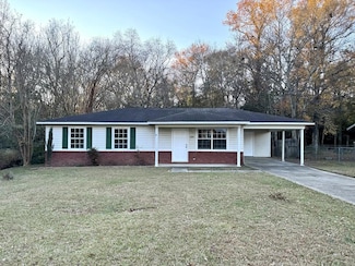 2205 Aberdeen Rd, Dothan, AL 36301