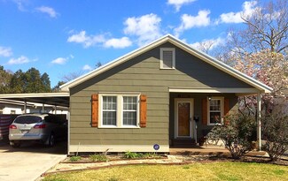 2116 Deslatte St, Jeanerette, LA 70544