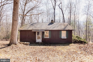 202 Peffer, McConnellsburg, PA 17233