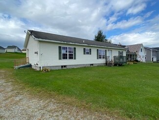 101 Foss St, Morrisville, VT 05661