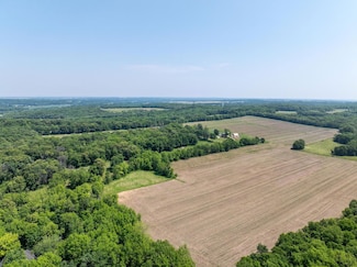 1260 E Old Wagon Rd, Oregon, IL 61061