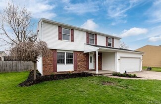6601 Royal Pkwy S, Lockport, NY 14094