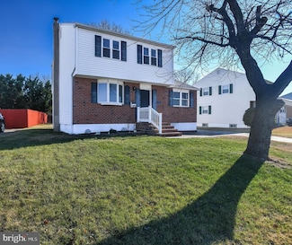 102 E Lunenburg Dr, New Castle, DE 19720