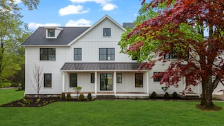 52 Garibaldi Ln, New Canaan, CT 06840