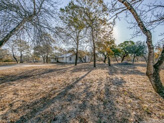 1567 Meadow Glen, Adkins, TX 78101