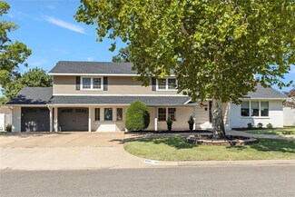 8401 Lakehurst Dr, Oklahoma City, OK 73120